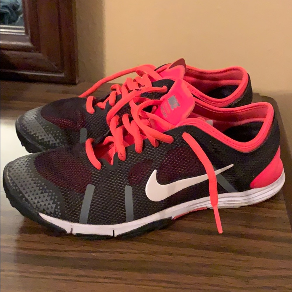 Nike Training Lunar Element Size 6